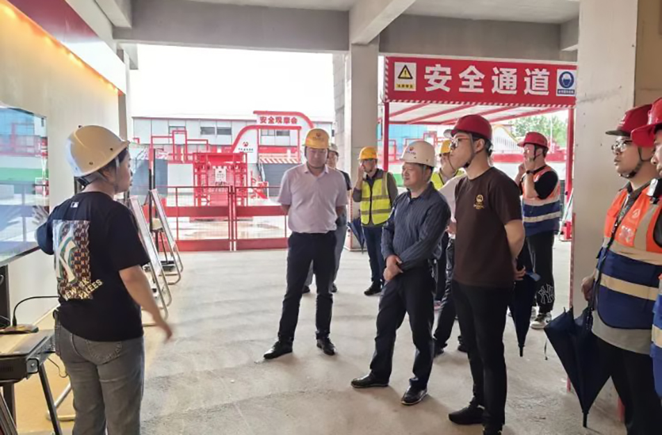 南昌市住建局曾偉到聯(lián)發(fā)九龍和悅、新建區(qū)人民醫(yī)院二部項目調研